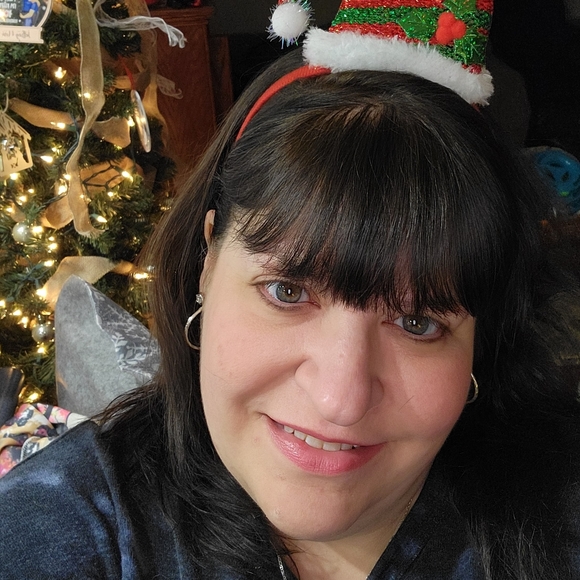 Meet your Posher, Lori - Picture 1 of 1